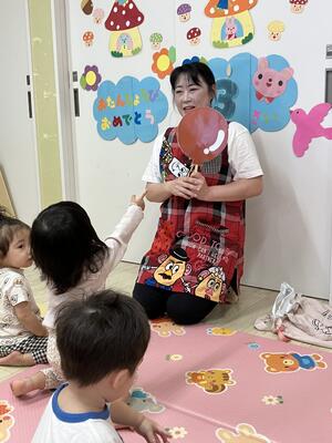 保育者の出し物は「ふうせんのうた」のペープサートです☺️